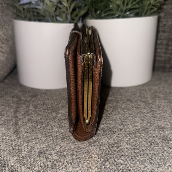 💯Authentic Louis Vuitton monogram kisslock wallet - Picture 6 of 16